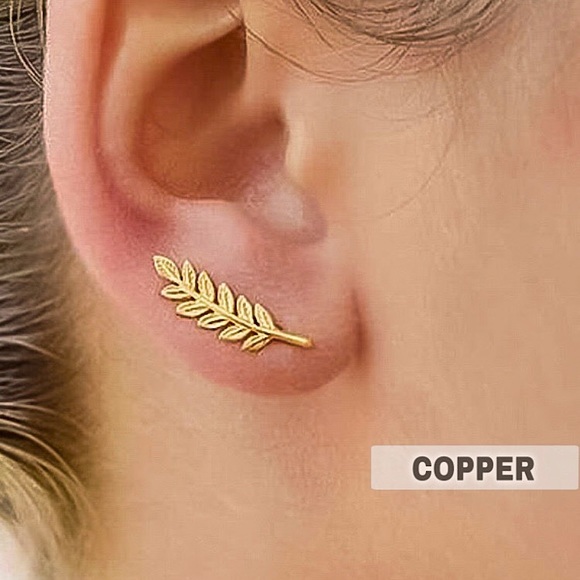 🔵𝟲𝟱%𝗢𝗙𝗙 𝗯𝘂𝗻𝗱𝗹𝗲𝘀 𝟯+🔵 NEW Gold Leaf Simple Climber Earrings - Picture 1 of 11
